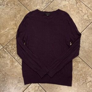 Banana Republic Men's Deep Purple V-Neck Sweater